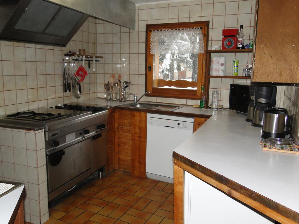 Gite Des Moulins Samoens Exterior photo